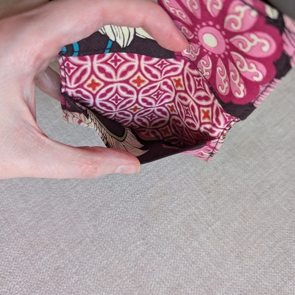 Vera Bradley | Retired Mod Floral Pink Small Card Holder - Picture 4 of 8